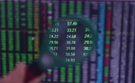 多空对决吃瓜,吃瓜群众围观市场风云