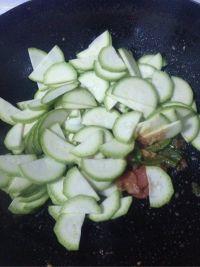 炮椒番茄吃瓜,夏日美食新风尚