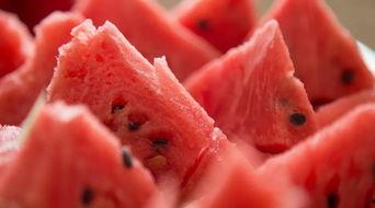 小千吃瓜,揭秘娱乐圈那些不为人知的幕后故事