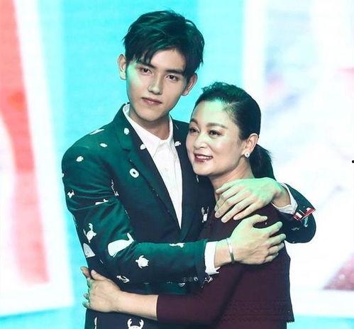 吃瓜博主妈妈,揭秘幕后故事