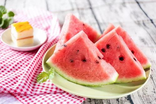 梦见摘掉歪瓜吃,摘掉歪瓜，品味人生甘甜