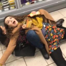 伦敦吃瓜女生视角