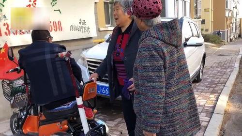 楼道吃瓜,揭秘邻里间的八卦风云