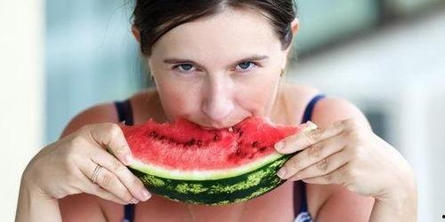 吃瓜女牌友,社交圈中的独特存在